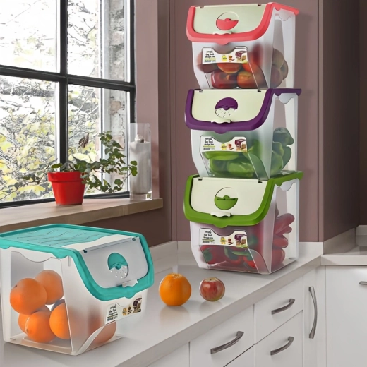 Space-saving stackable design