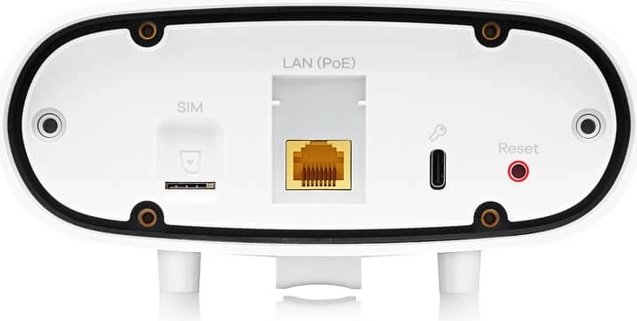 Installation facile avec PoE et 2,5GbE