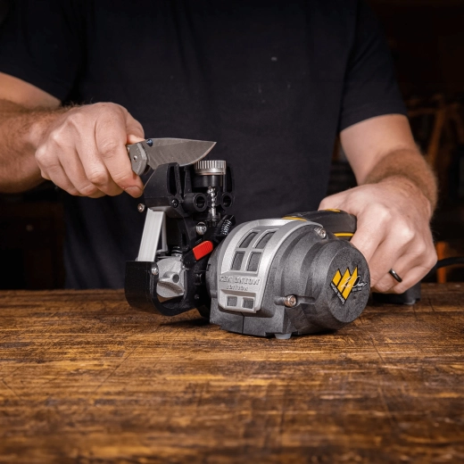 Variable-speed motor with 7 speed settings