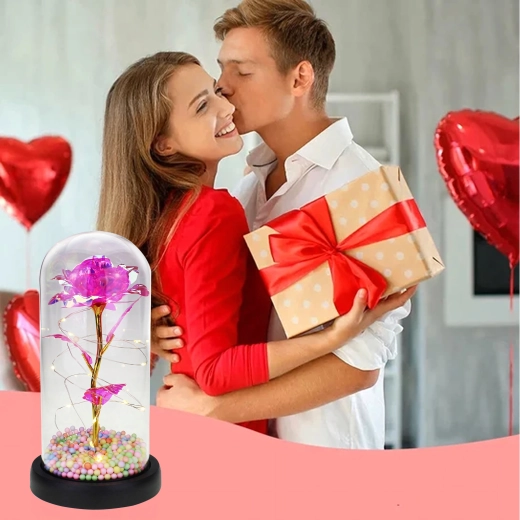 Leuchtende Rose unter Glas