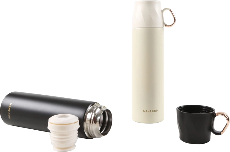Cup-shaped lid for comfortable serving