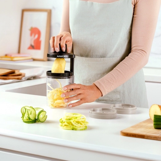 Clean work thanks to the 550 ml collection container