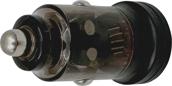 Kompakte Ausführung für die Auto-Steckdose 12–24 V