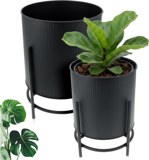 Set of 2 covers with stands in two sizes