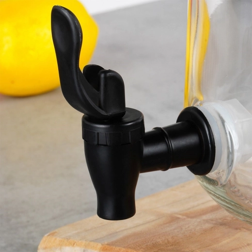 Komfortables Ausgießen dank Zapfhahn