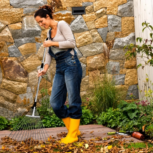 Travail confortable au jardin et autour de la maison