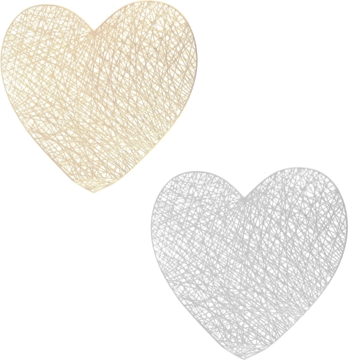 Plastic heart-shaped placemat 39 × 38 cm (2 variants)