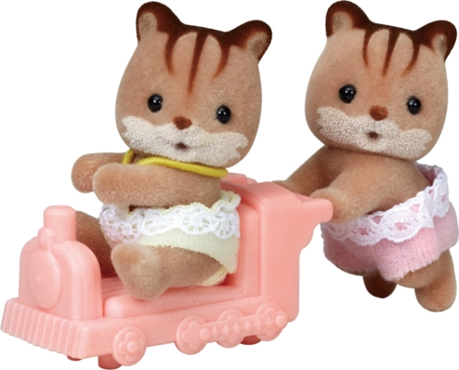 Sylvanian Families tweeling hazelnootsquirrel met treintje
