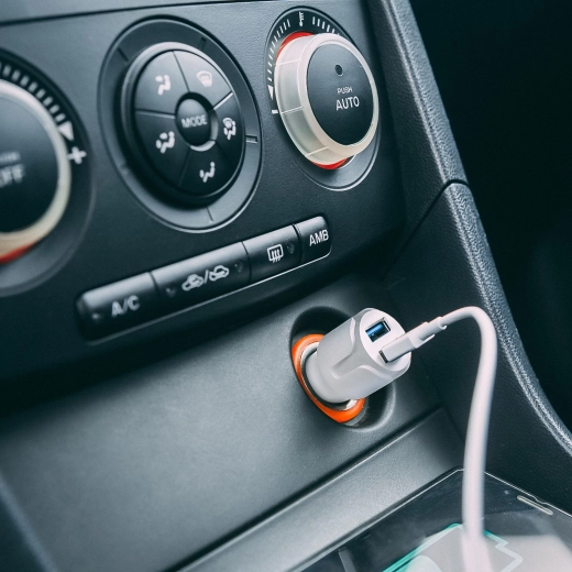 Adapter voor de sigarettenaansteker met 2 USB-poorten, 2,4 A, wit