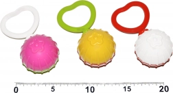 Hochet en forme de boule avec motif cœur