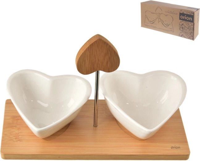 Orion Whiteline serving set with 2 heart-shaped bowls and a wooden tray