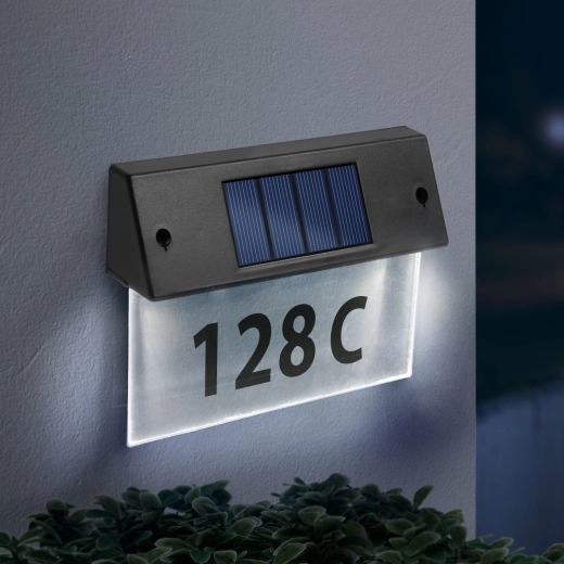 Solarverlichting voor huisnummer met transparant plexiglas en koudwitte leds