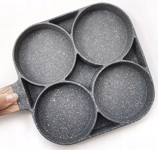 Pan voor eieren en pannenkoekjes voor inductie en gas met 4 secties en antiaanbaklaag