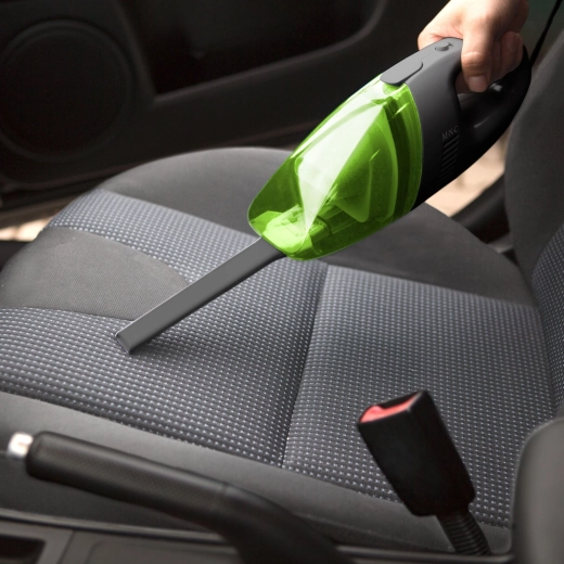 Aspirateur pour voiture sur prise allume-cigare