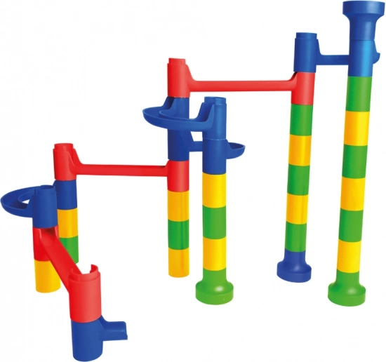 Kleurrijke knikkerbaan voor kinderen