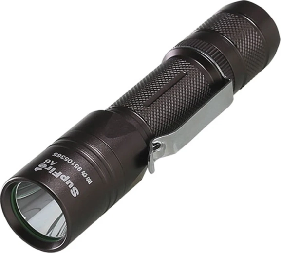 Superfire A6 zaklamp