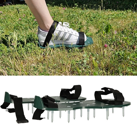 Grasbeluchter woeler schoenen met spikes voor gazon