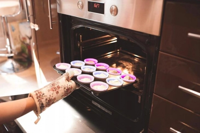 Moule à muffins en téflon avec 12 caissettes en silicone