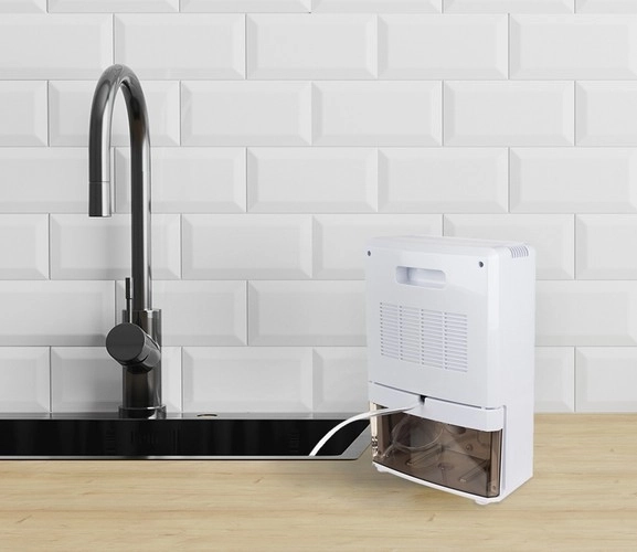 Air Dryer and Cleaner 2-in-1 with UV Lamp and TiO2
