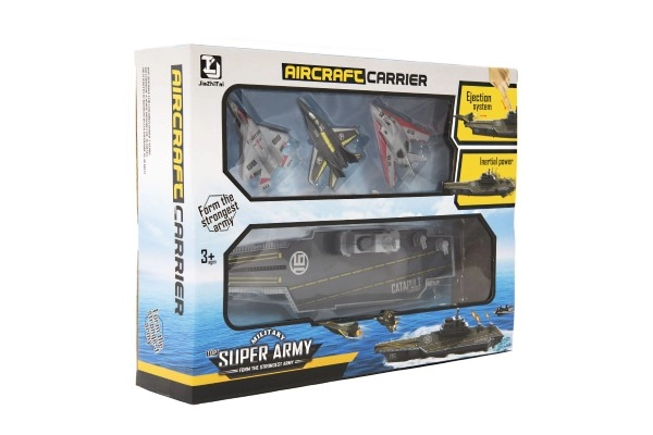 Gedetailleerd model van een vliegdekschip