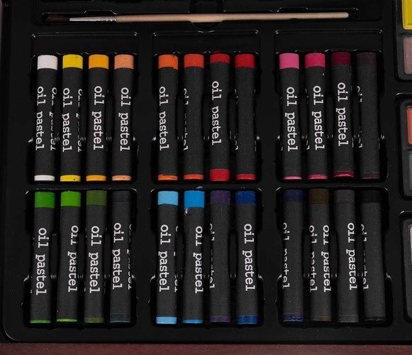 Painting Set With Wooden Case And Drawer