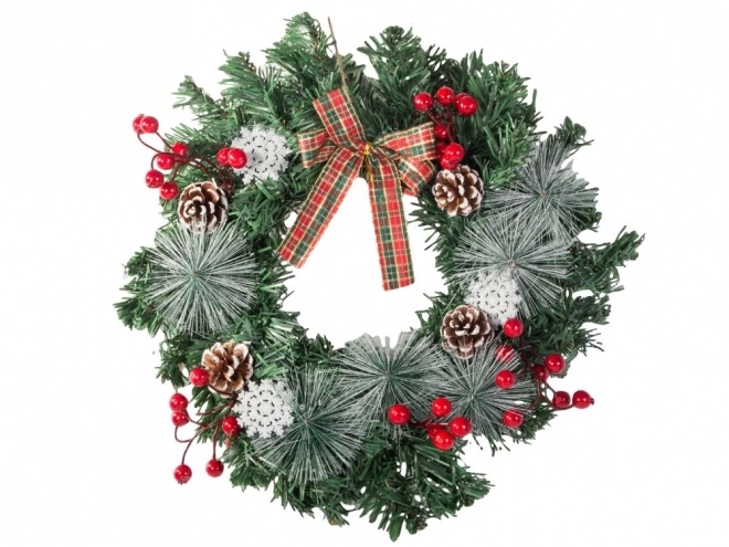 Weihnachtlicher Kranz mit Dekorationen