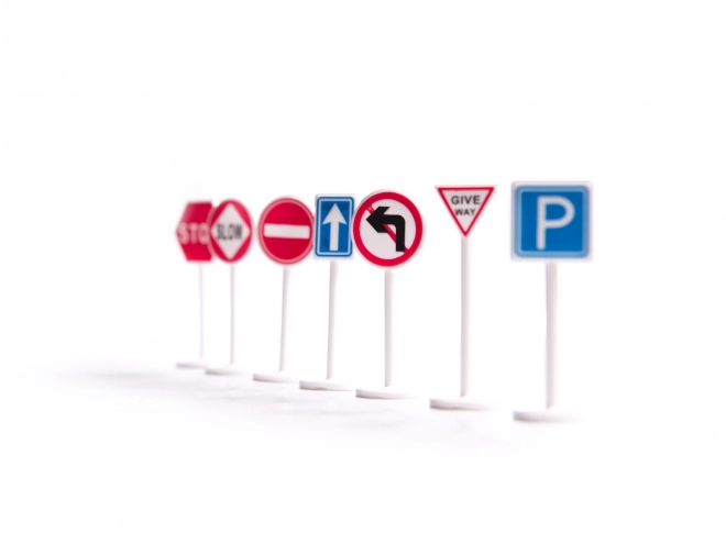 Vliegtuigtransporteur en 3 politieauto's
