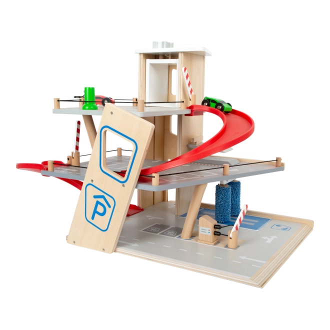 Functional elevator and smooth ramps for action-packed rides