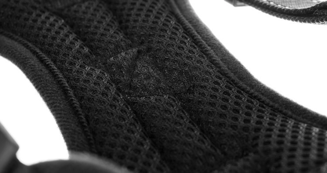 No-pull construction and breathable padding
