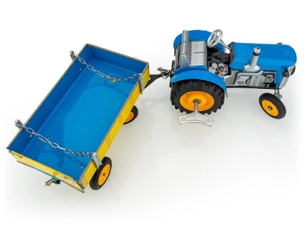 Tractor Zetor met Blauwe Aanhanger