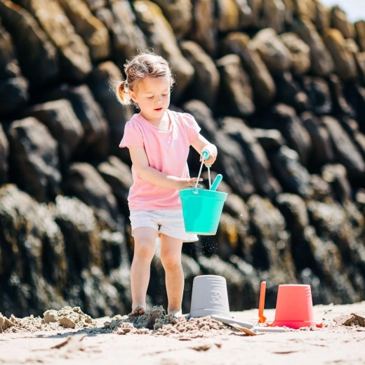 A companion for the beach and travel