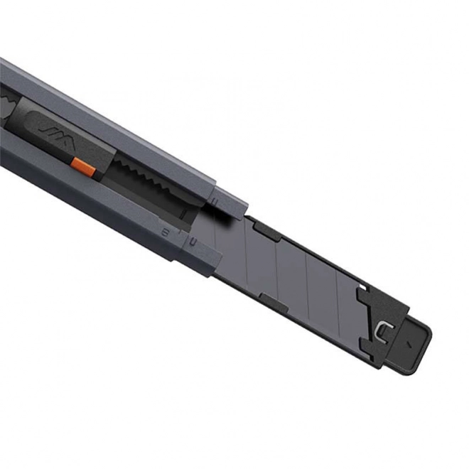 Utility Knife with Retractable Blade