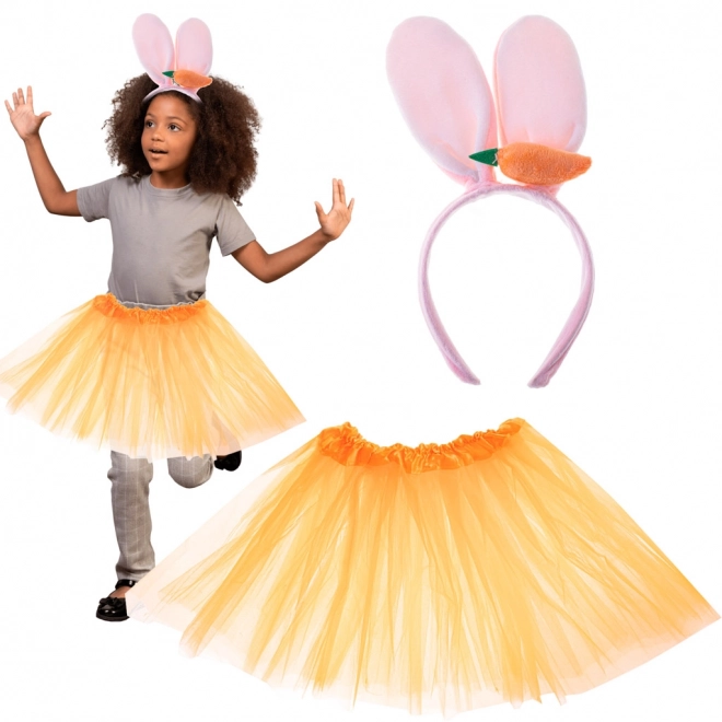 Konijnenkostuum met oranje tutu en hoofdband met wortel