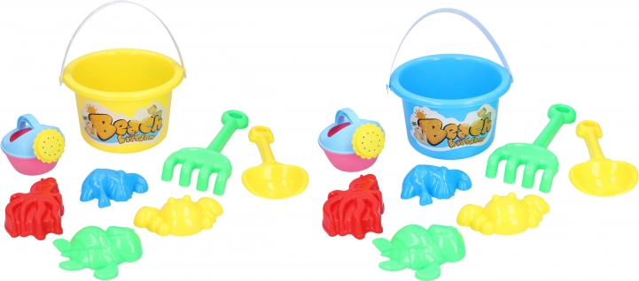 8-piece sand set for kids