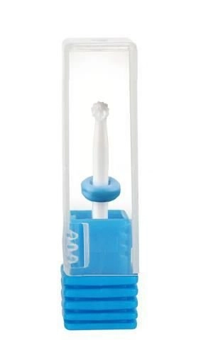 Zachte keramische bol voor precieze manicure