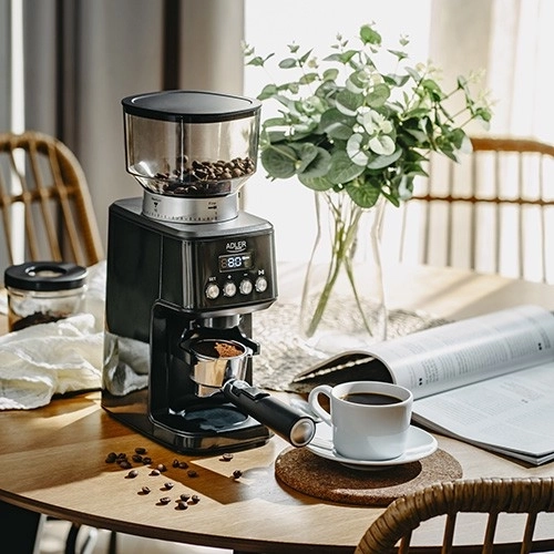 Gemalen koffiemolen Adler