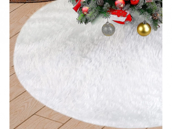 Flauschiger weißer Weihnachtsbaumunterleger