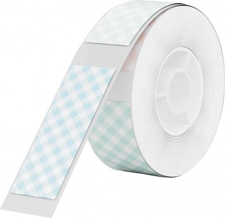 Convenient roll with 210 labels