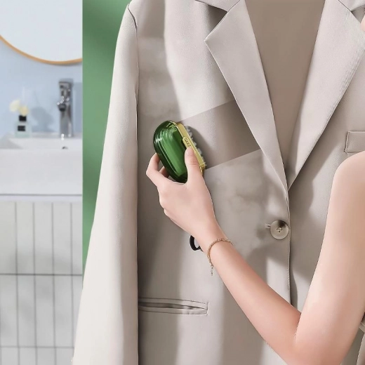 Nettoyage rapide des vêtements et des tissus d’ameublement