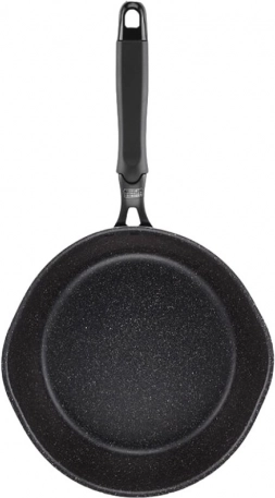 7.5 cm deep shape and practical pouring spouts