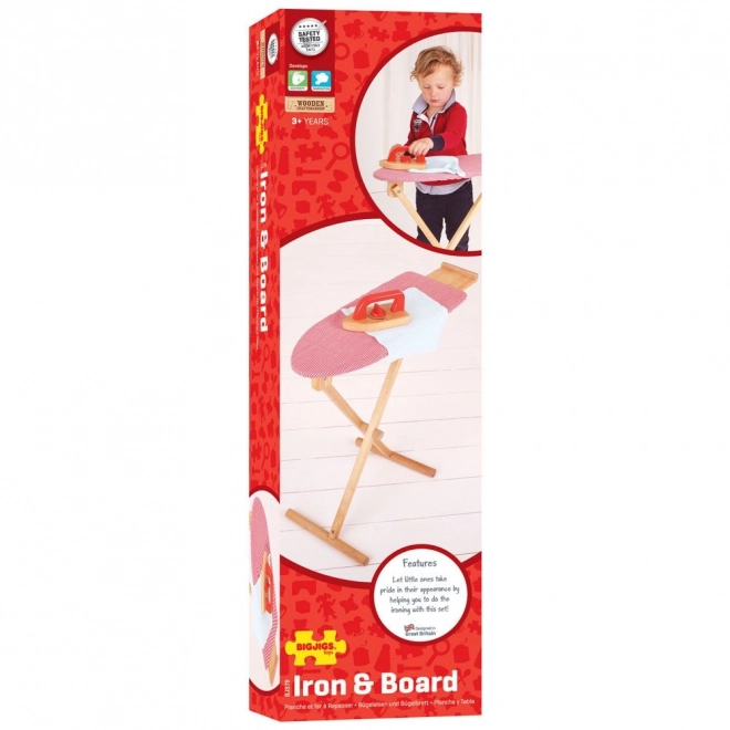 Houten strijkplank en strijkijzer voor kinderen