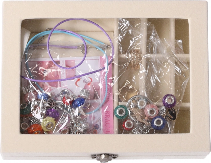 Complete kit for creative girls