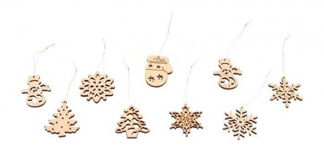Houten kerstversieringen in een doos