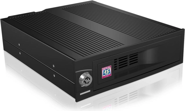 ICY BOX Wechselrahmen für 3,5″ SATA-Festplatte für 5,25″-Schacht mit Lüfter