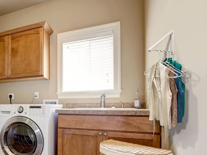 Foldable Wall Mount Clothes Hanger