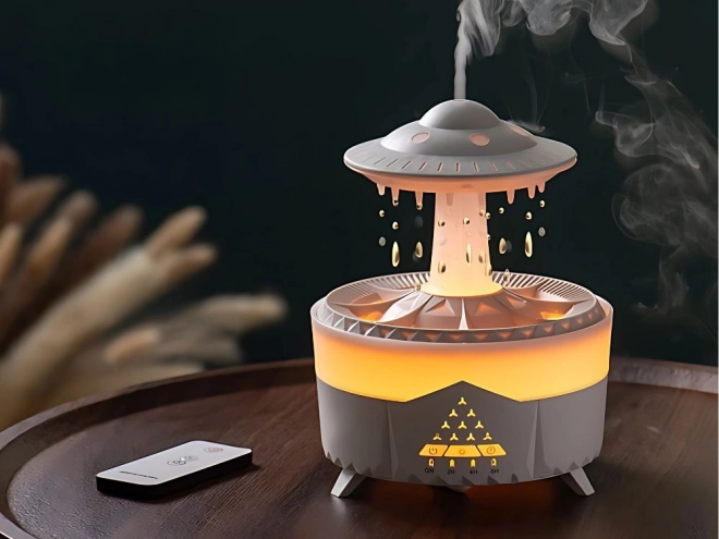 Luftbefeuchter und aromatischer Diffusor in UFO-Form