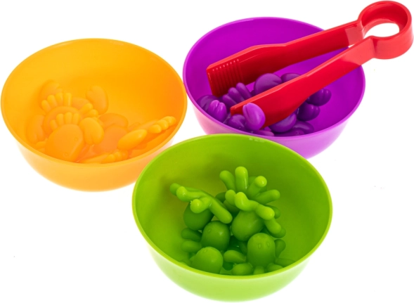 Fine motor development with tweezers