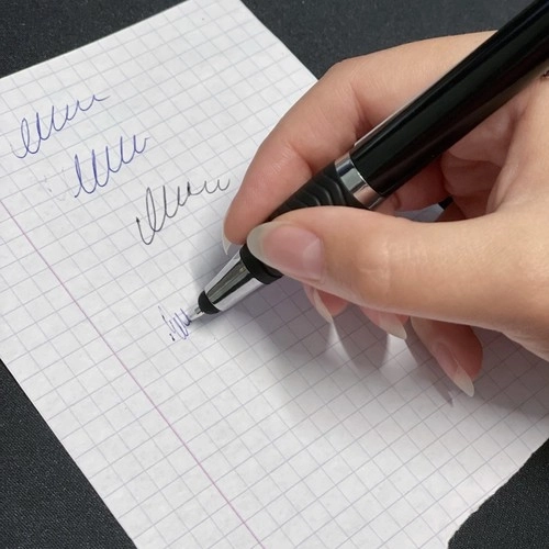 Set of 6 Pens with Pull-out Note Sheets