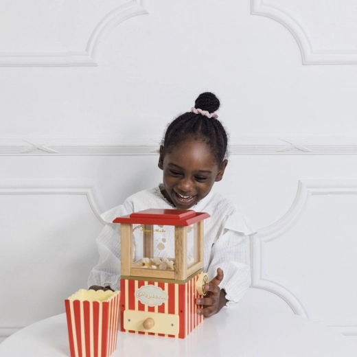 Stimule l’imagination et les compétences sociales