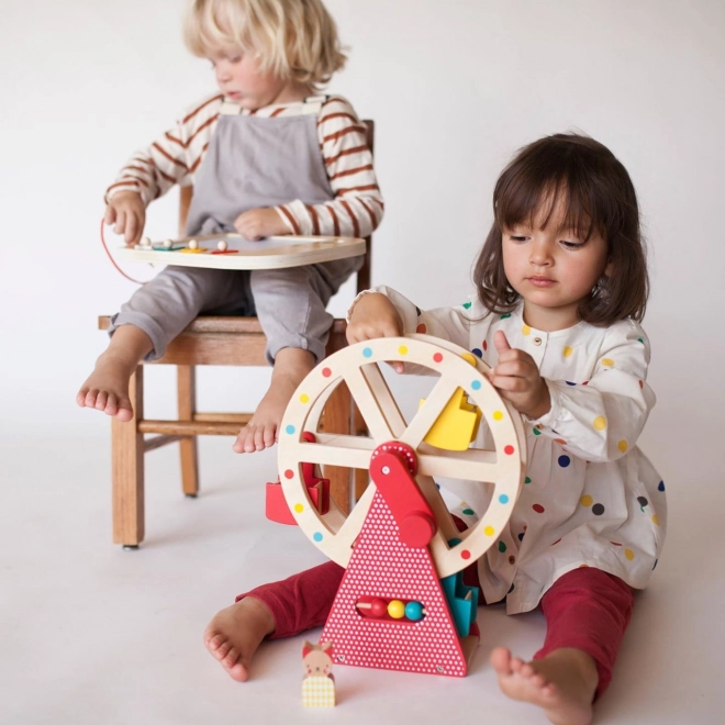 Petit Collage Grande roue en bois
